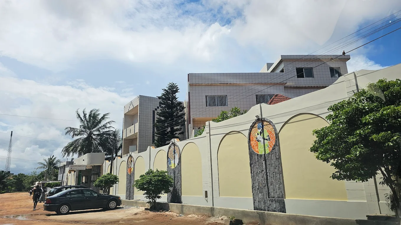 POLYCLINELLE WOSSINU ET GBOGBO